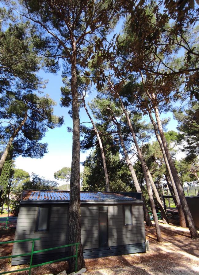 Mobile Home More Porton Nature Hideouts Ровинь Экстерьер фото